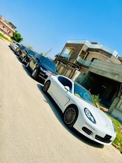 Porsche Panamera Base 2016 for rent