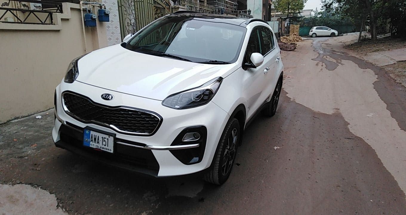 Kia Sportage Base 2022 for rent