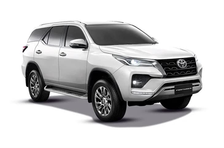 Toyota Fortuner 2.4G 2022 for rent