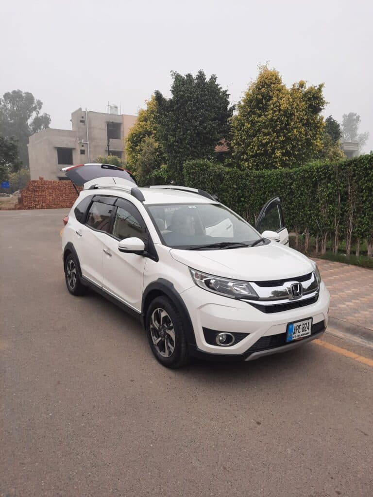 Honda BR-V S 2025 for rent