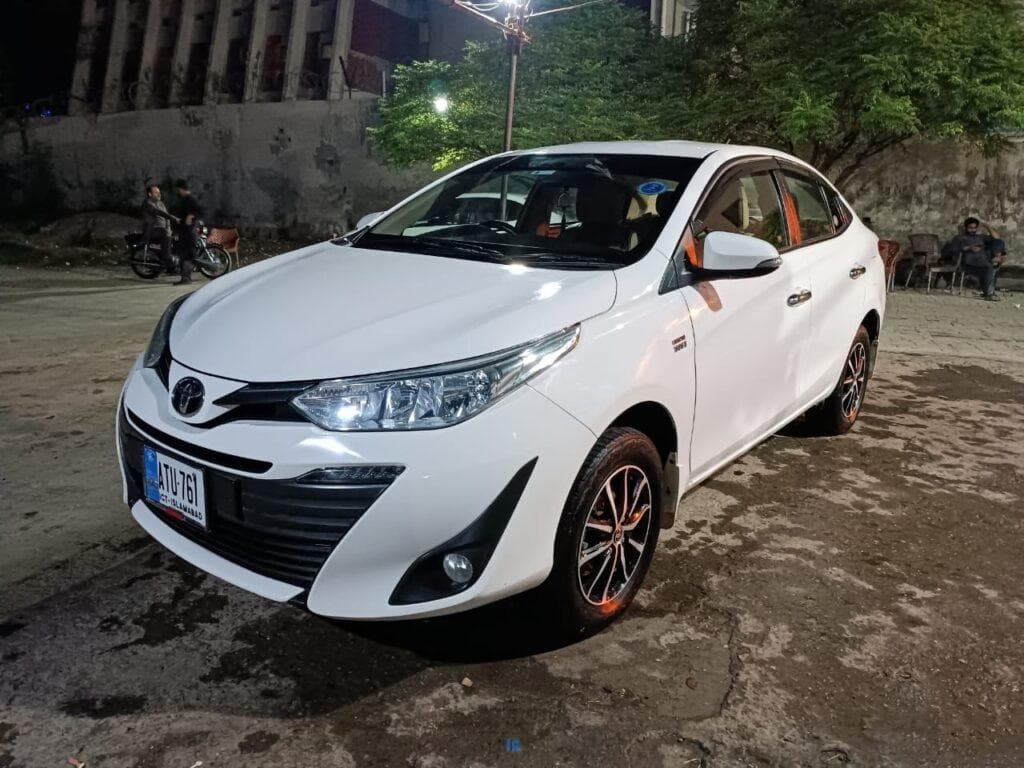Toyota Yaris 1.3 CVT 2021 for rent