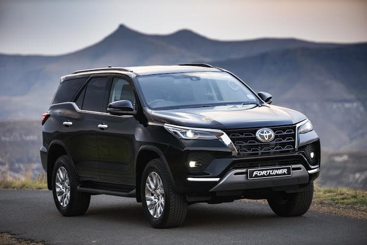 Toyota Fortuner 2.4G 2023 for rent