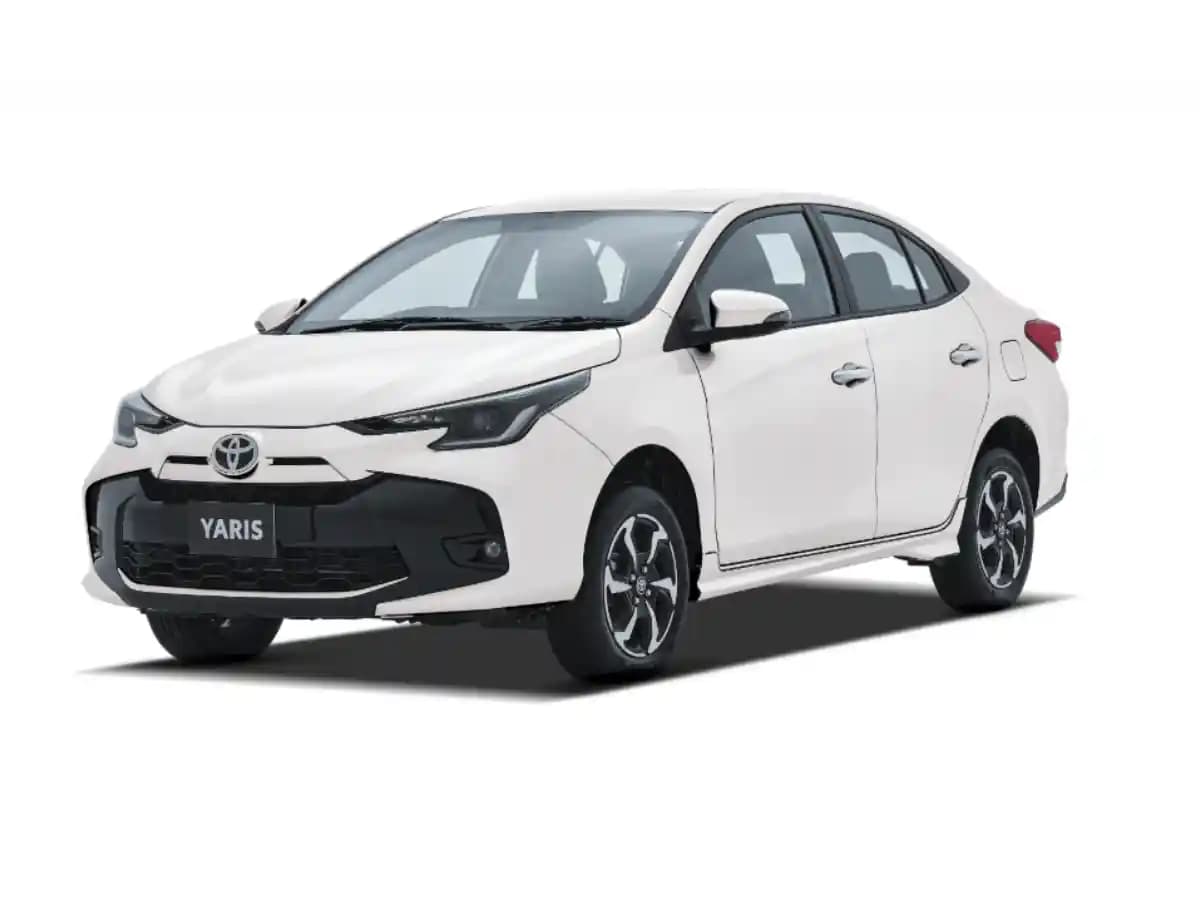 Toyota Yaris 1.3 CVT 2022 for rent