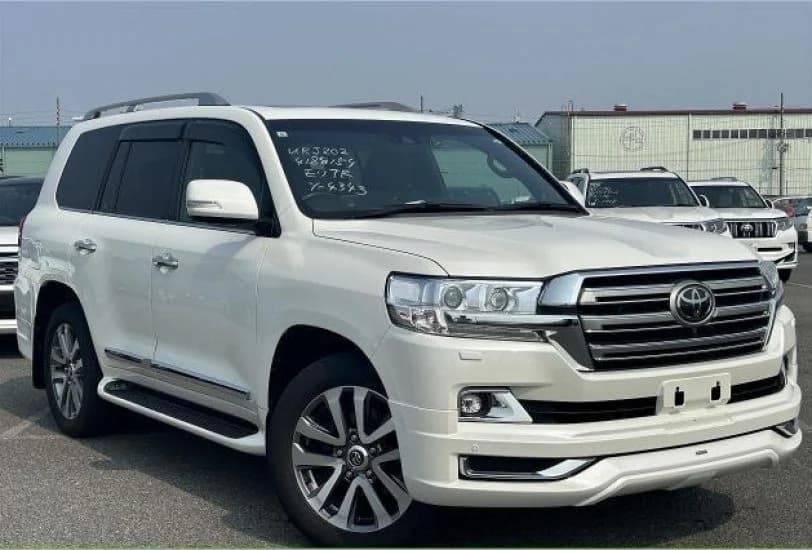 Toyota Land Cruiser 200 Series (ZX/AX/GX) 2019 for rent